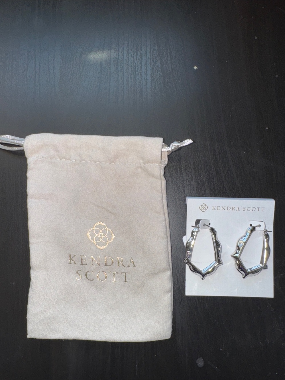 NEW Kendra Scott silver earrings $90 Adriana hoop scallop frame women’s NWT gift